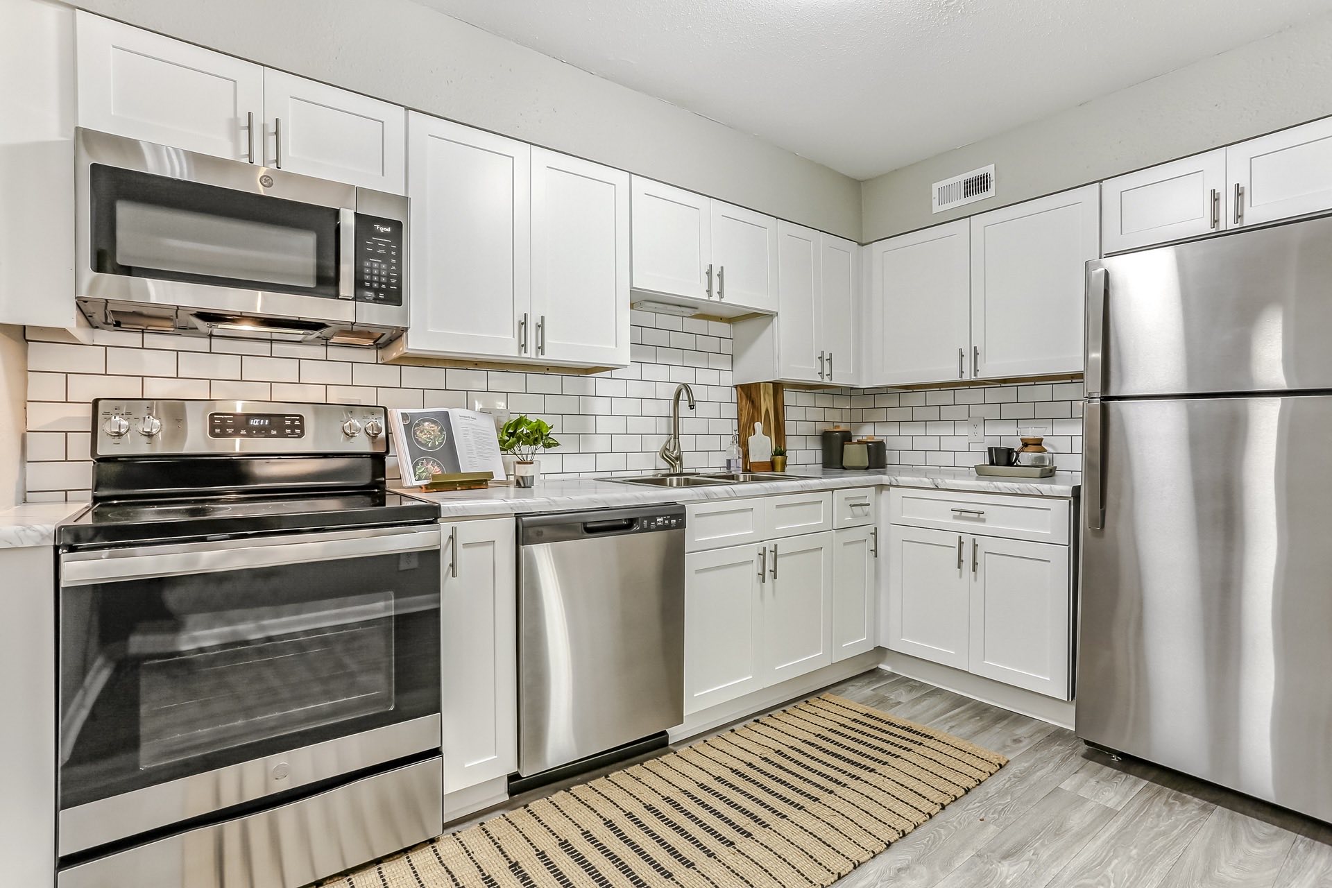 kitchen with stainless appliance package