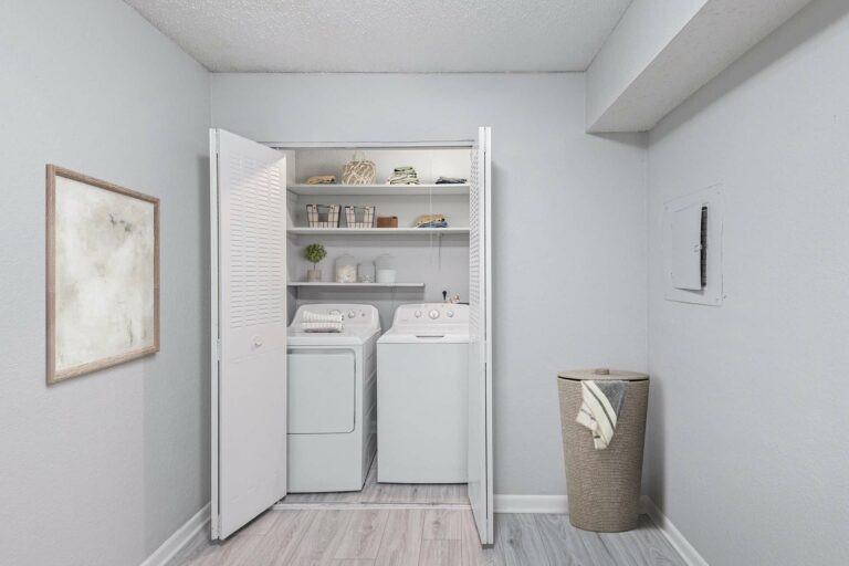 laundry room with full-size washer and dryer